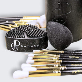 Diamond in the Rough 18pc Eye & Face Brush Set - CJP Beauty